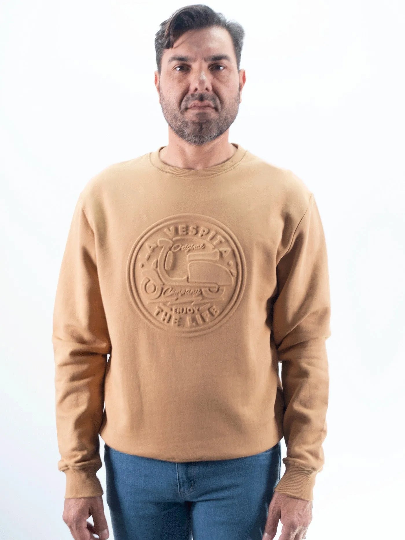 SUDUDADERA CUELLO CAJA GRABADO LA VESPITA CAMEL
