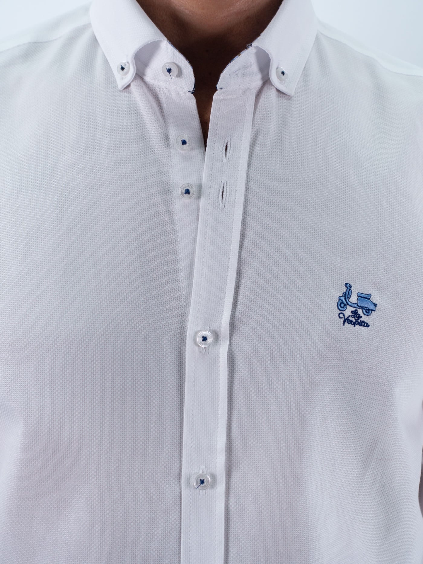 CAMISA LA RAZA 3 LA VESPITA BLANCO