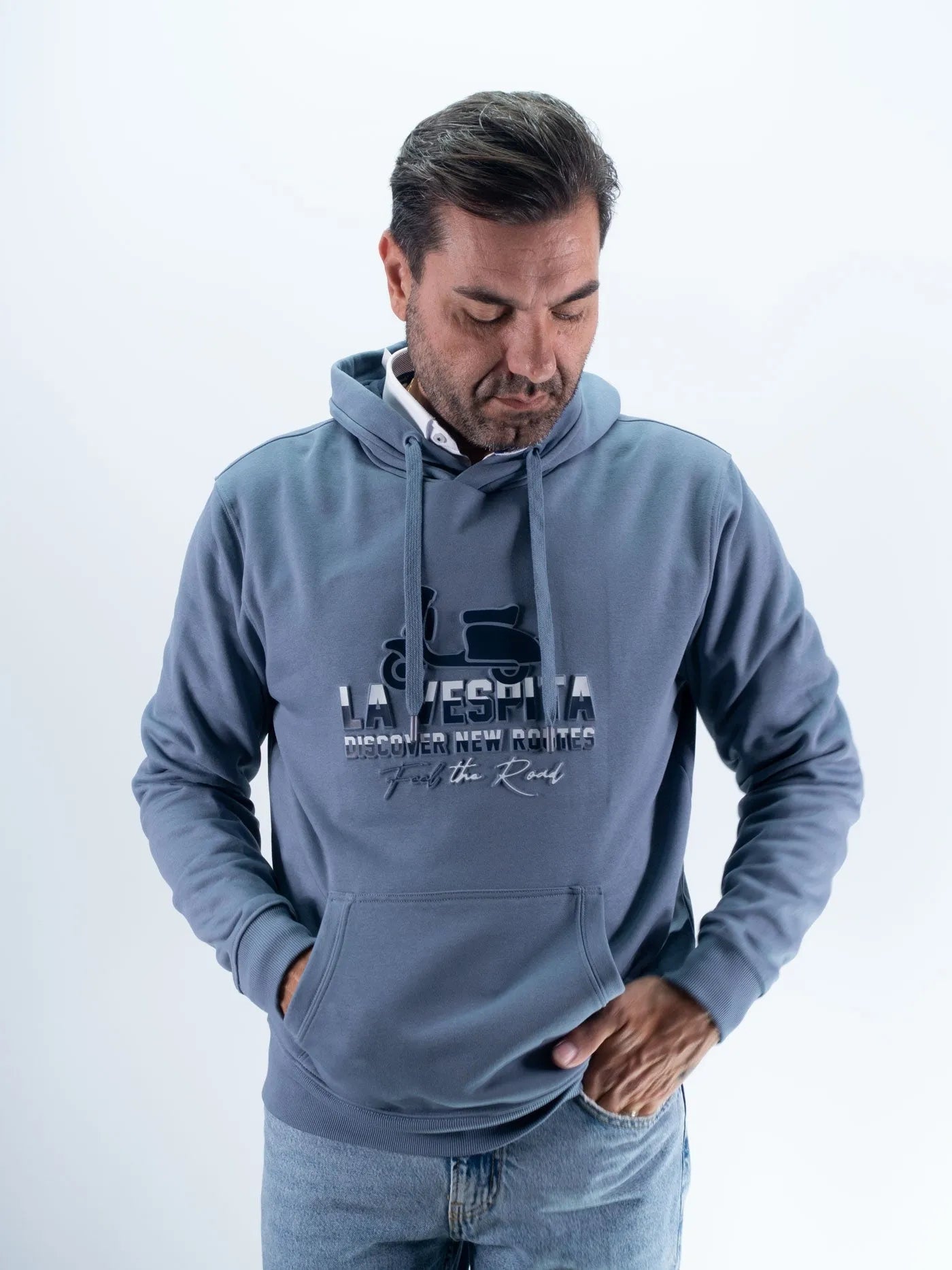 SUDADERA CAPUCHA GRABADO DISCOVER LA VESPITA CEMENTO