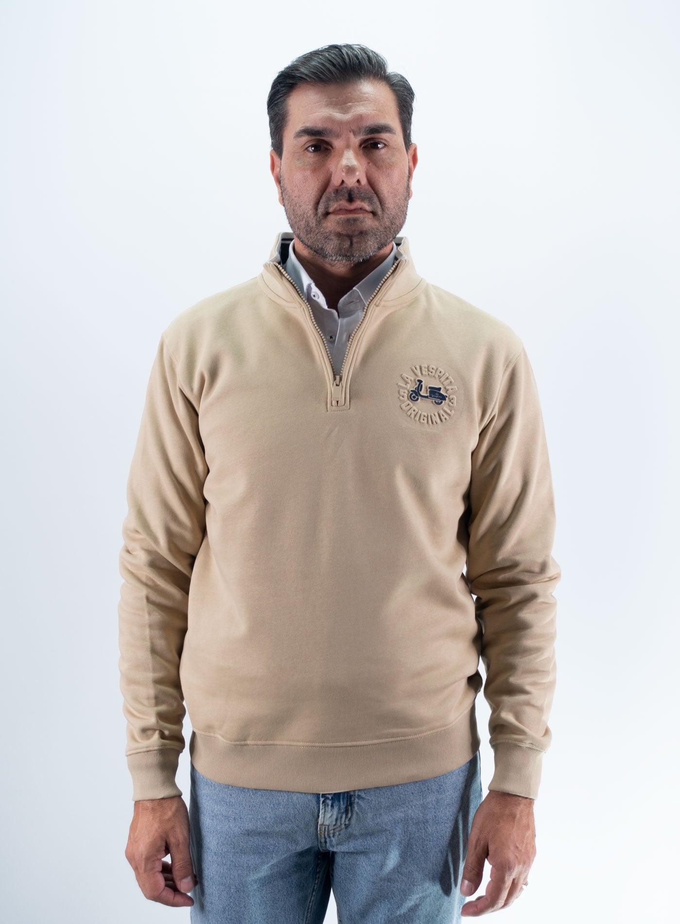 SUDADERA CREMALLERA GRABADO LA VESPITA BEIG