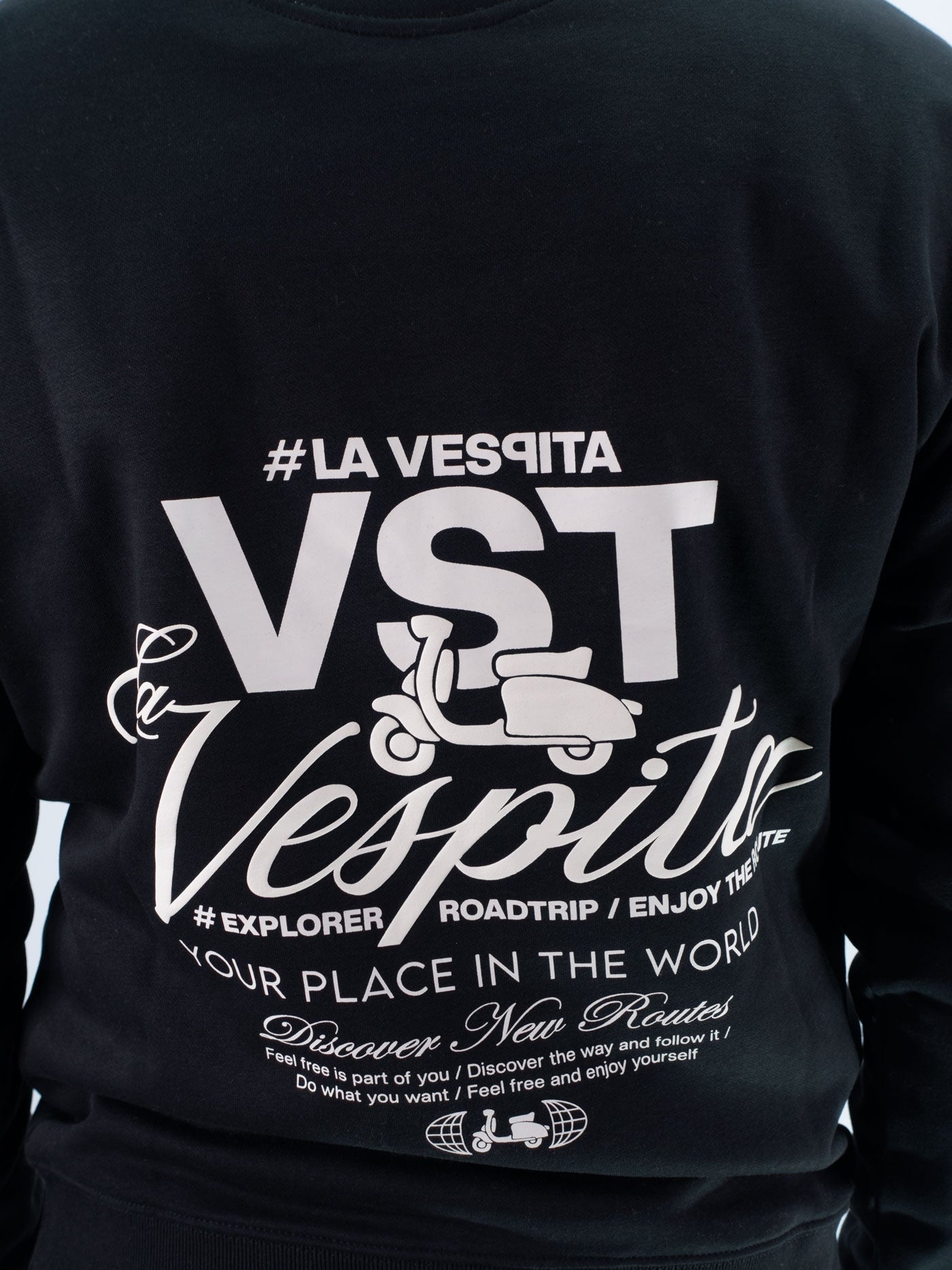 SUDADERA CUELLO CAJA DISCOVER LA VESPITA NEGRO