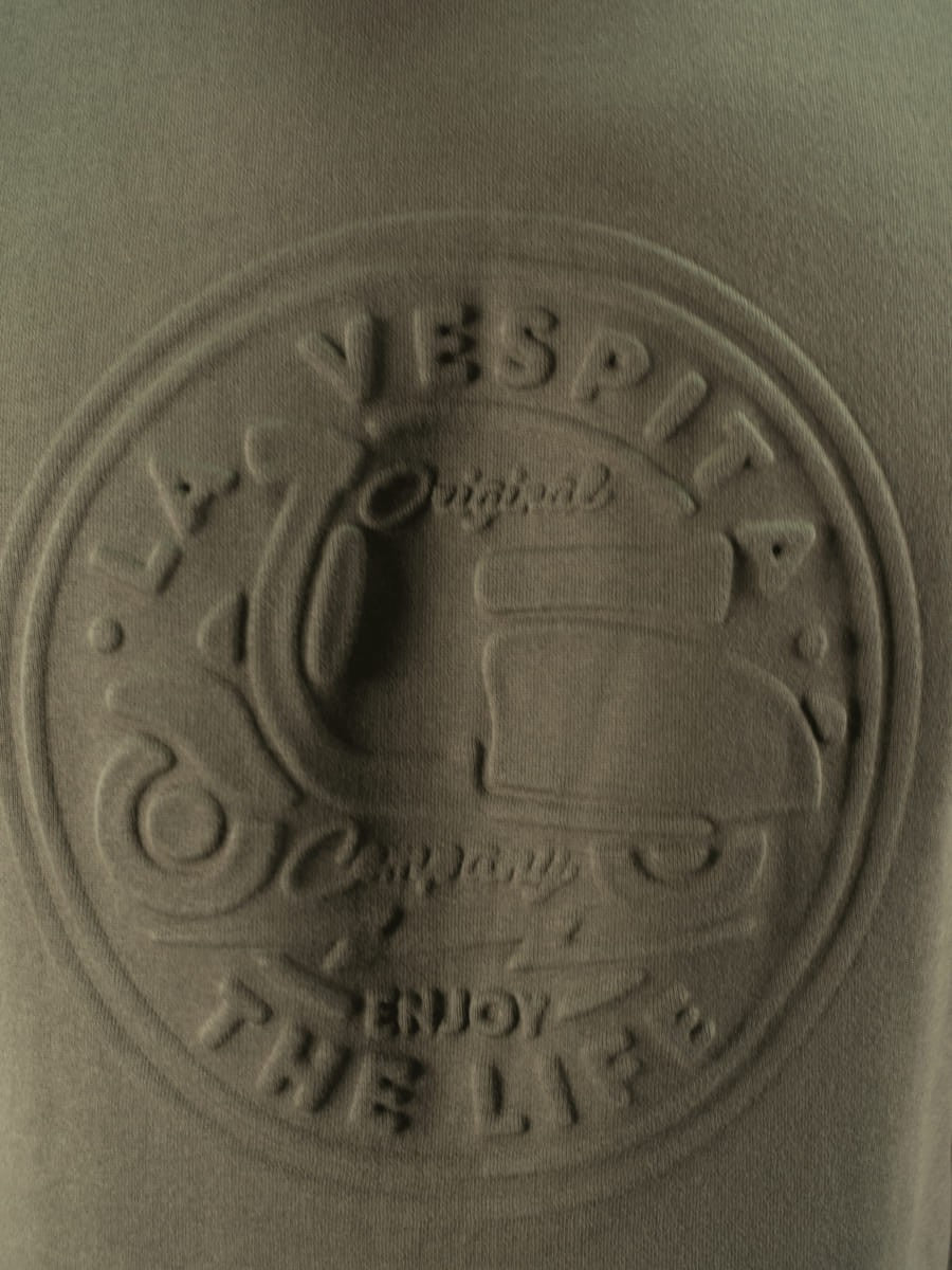 SUDUDADERA CUELLO CAJA GRABADO LA VESPITA VERDE