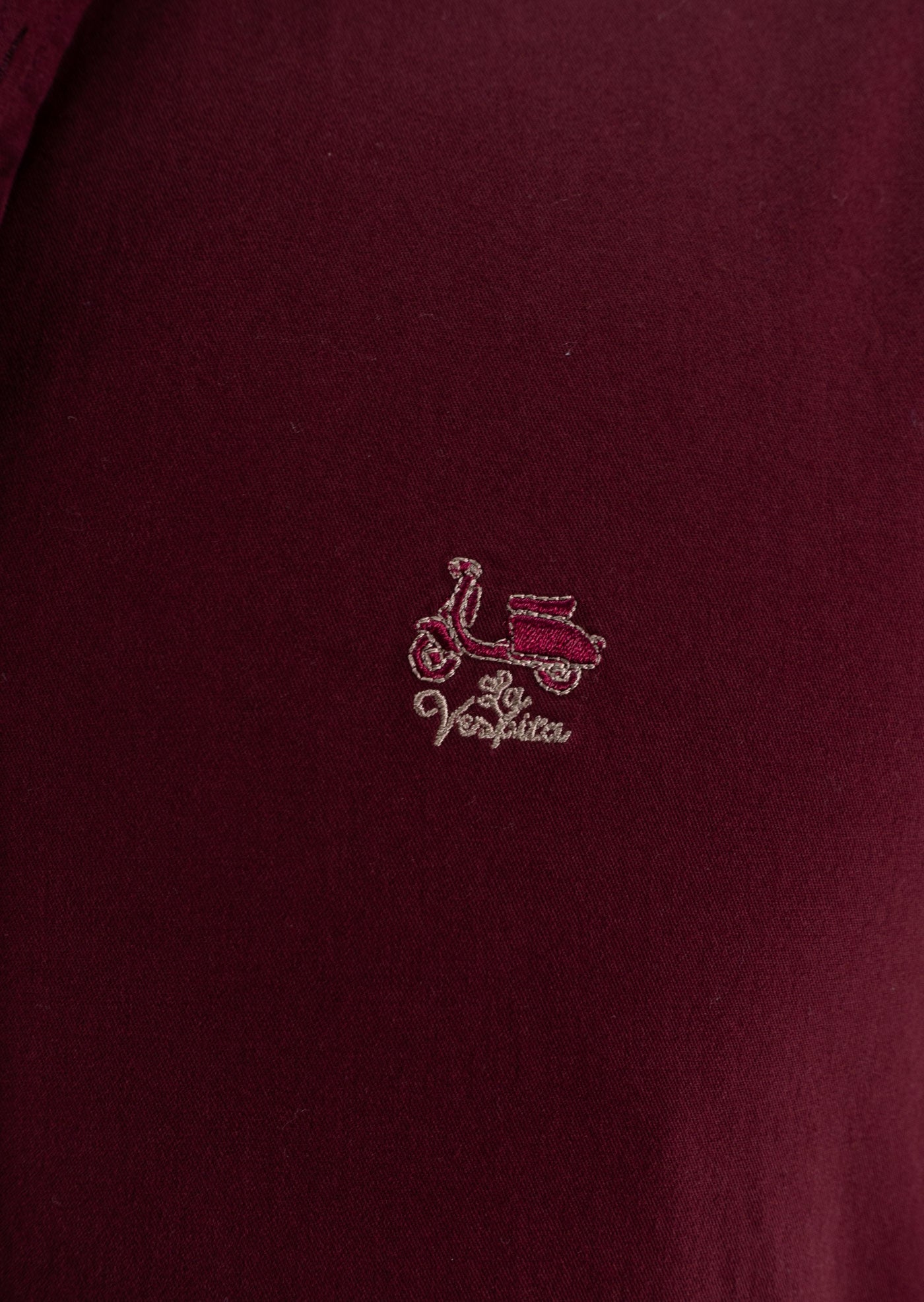 CAMISA LOGO PESPUNTE LA VESPITA BURDEOS