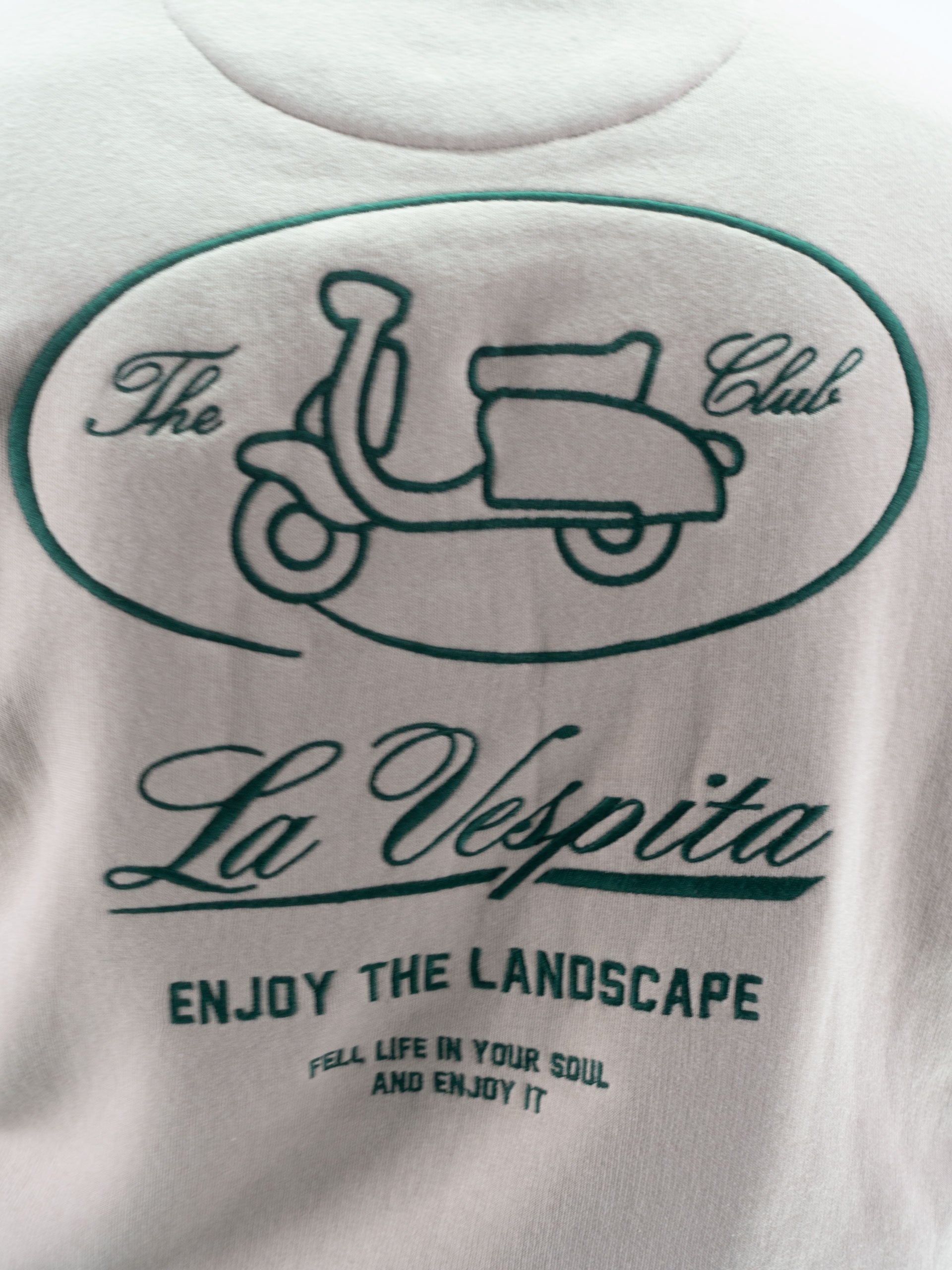 SUDADERA CUELLO CAJA LOGO LA VESPITA BEIG