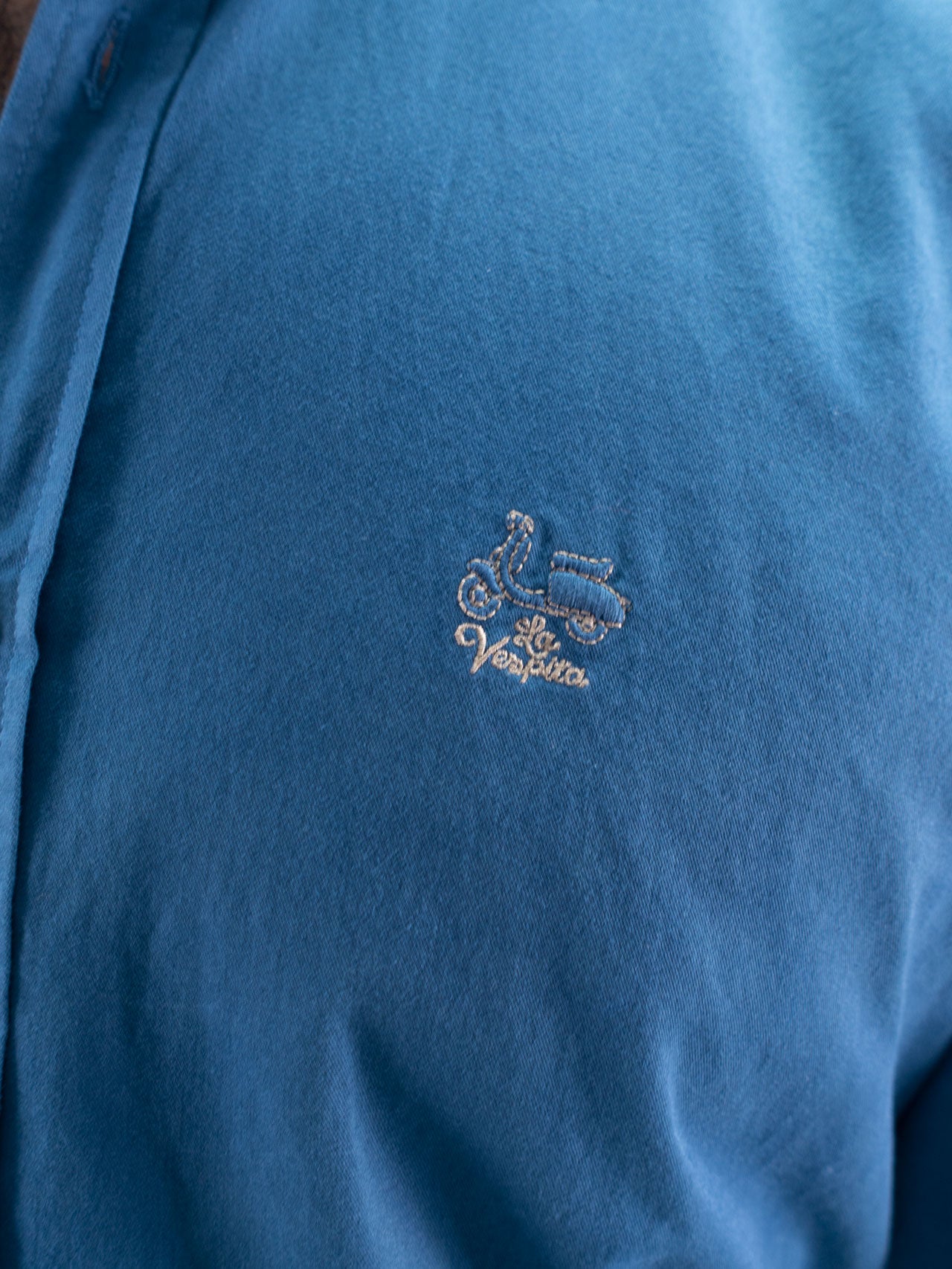 CAMISA LISA LA VESPITA AZUL